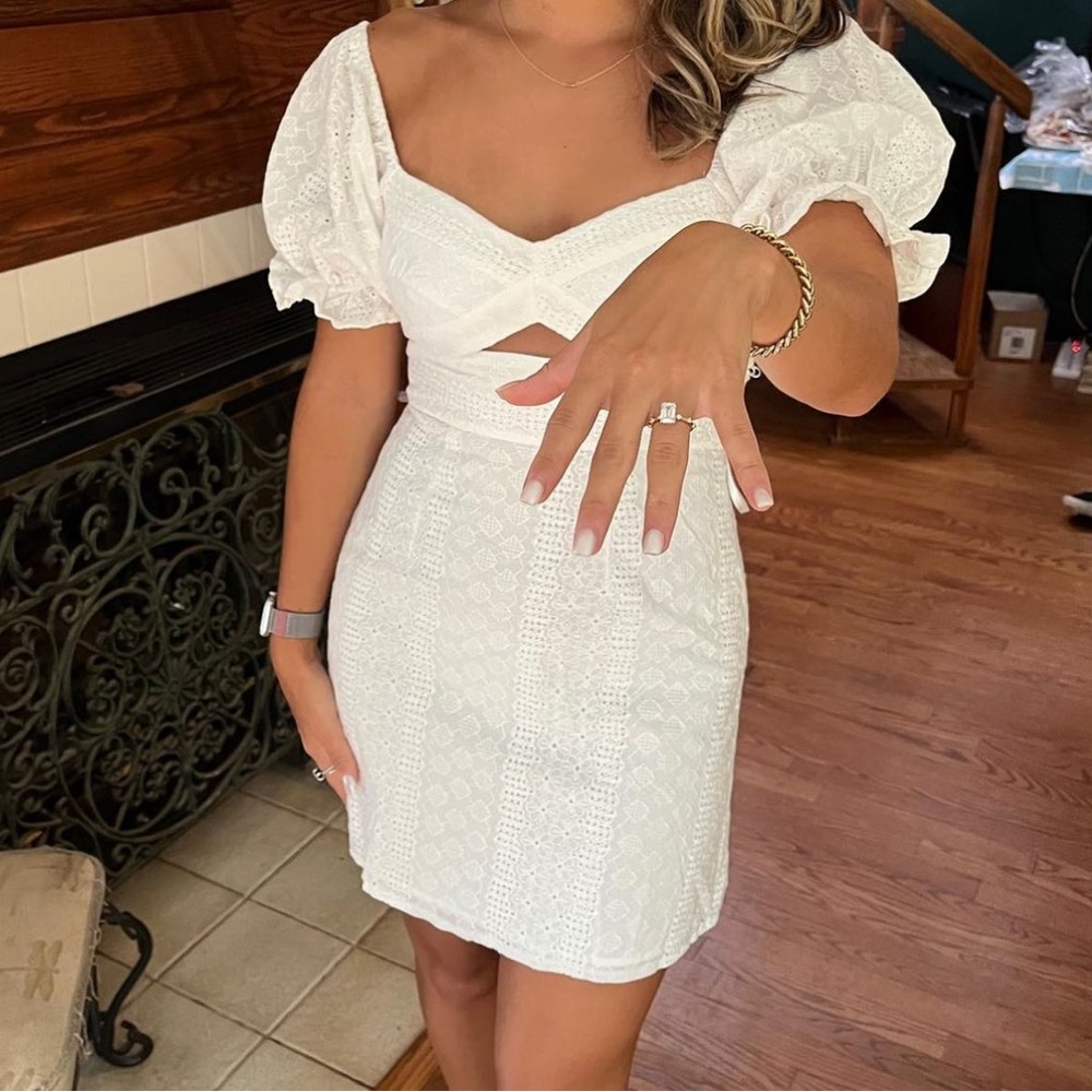 Perfect engagement party dress !!